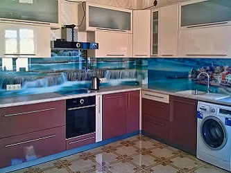 Стеклянный фартук для кухни