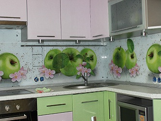 Изготовление кухонь и стеклянных фартуков